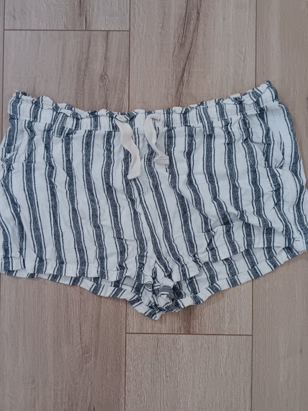 🔥4 for $20🔥Harlow Women's Striped Shorts White Navy Drawstring Size L
